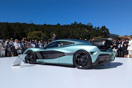 Du 2,5 millions de dollars hypercar à un EV prêt pour la piste en Espagne, voici les EV les plus intéressants de la semaine de la voiture de Monterey