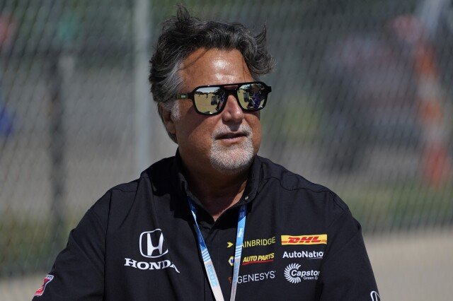 Michael Andretti remet le contrôle de l'équipe de course à son partenaire commercial. Les plans de Formule 1 dans l'incertitude